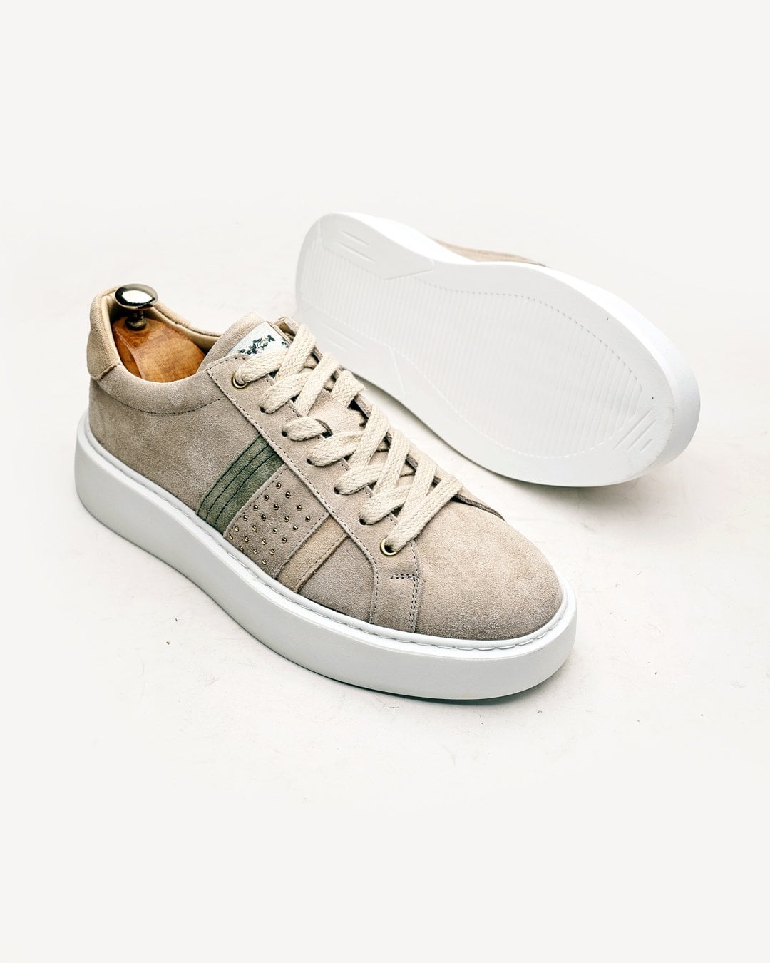 El Yapımı Bej Hakiki Deri Boy Uzatan Erkek Sneaker