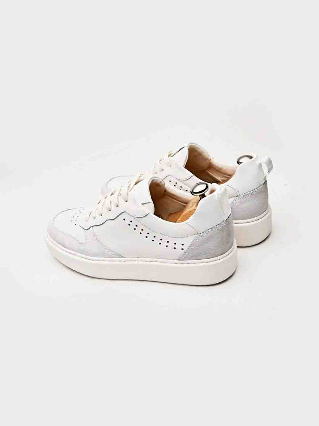 Beyaz Gri Süet Detaylı Hakiki Deri Boy Uzatan Erkek Sneaker - Görsel 4